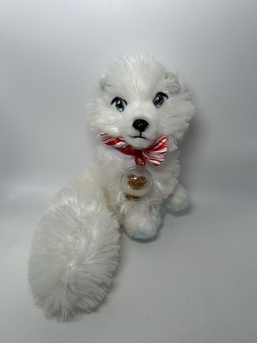 Peluche elfo sullo scaffale - peluche, l'elfo