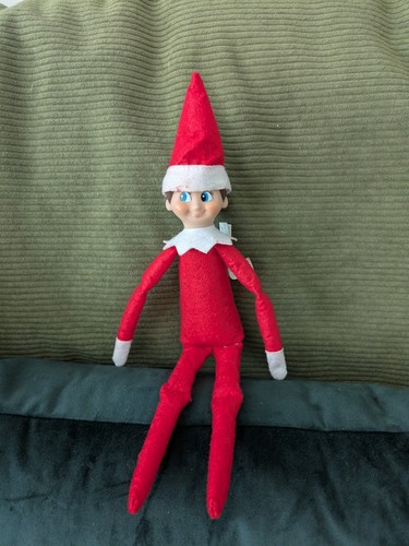 Cca elf on the - &,